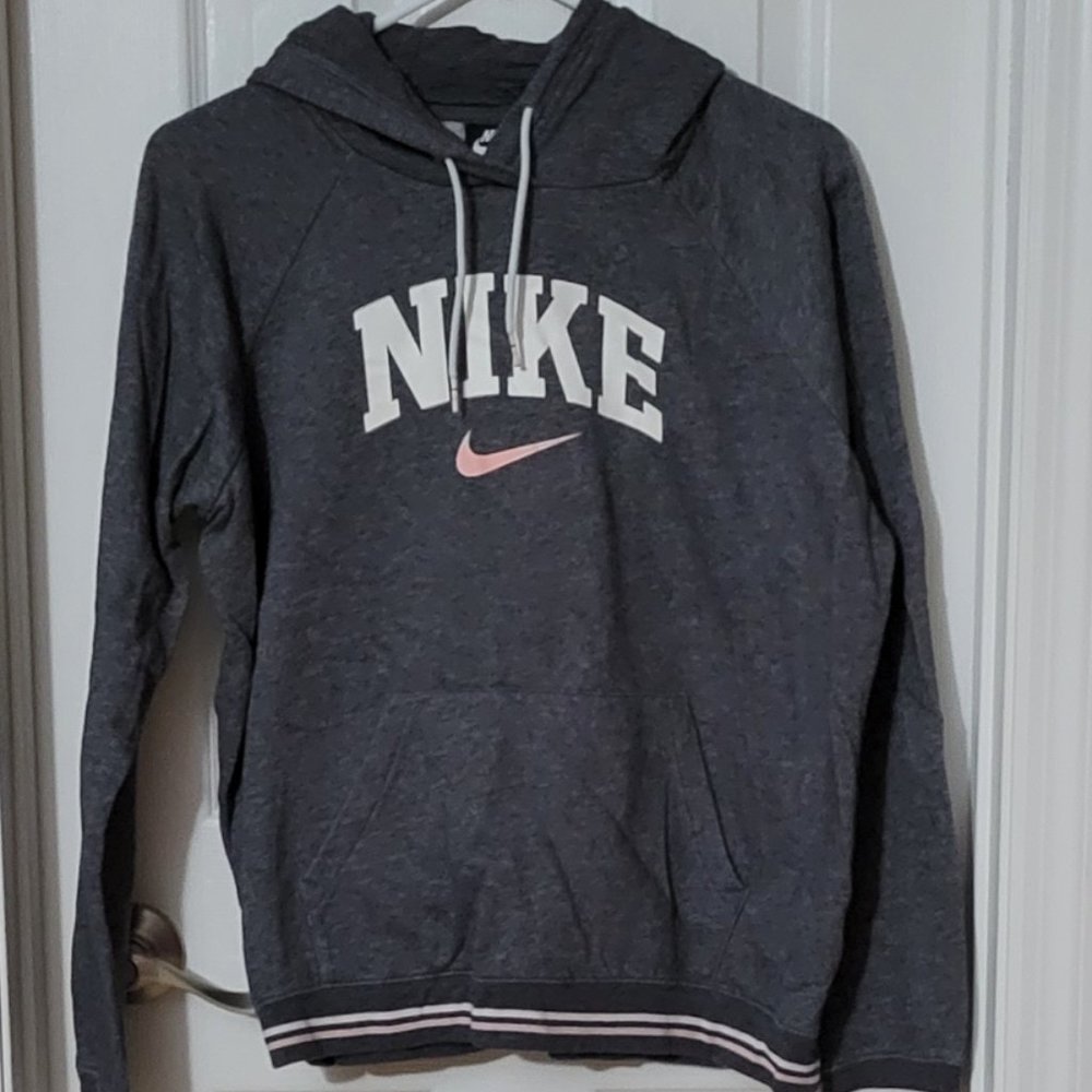 Gray Nike Sweatshirt